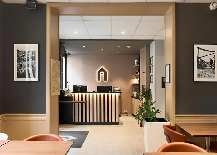 Campanile 15 - Tour EiffelHotel Pas Cher Paris